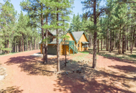 Photo of 435 Laramy Ln.