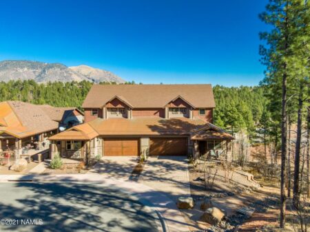 Photo of 320 N. Moriah Dr