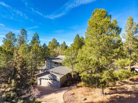 Photo of 3184 Bear Howard