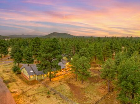 Photo of Timberline-Fernwood: Space, Scenery, and Serenity
